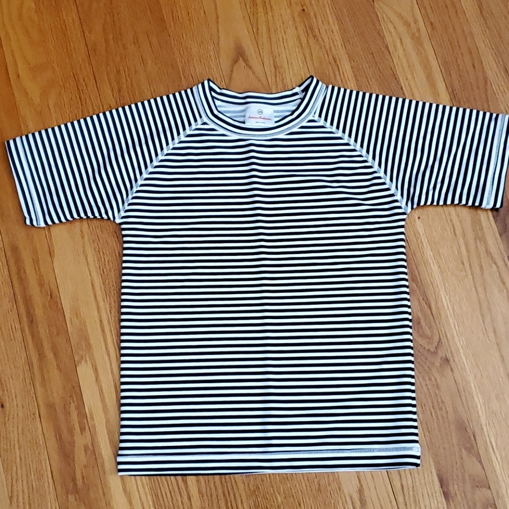 Hanna Andersson rashguard in size 140 NWOT